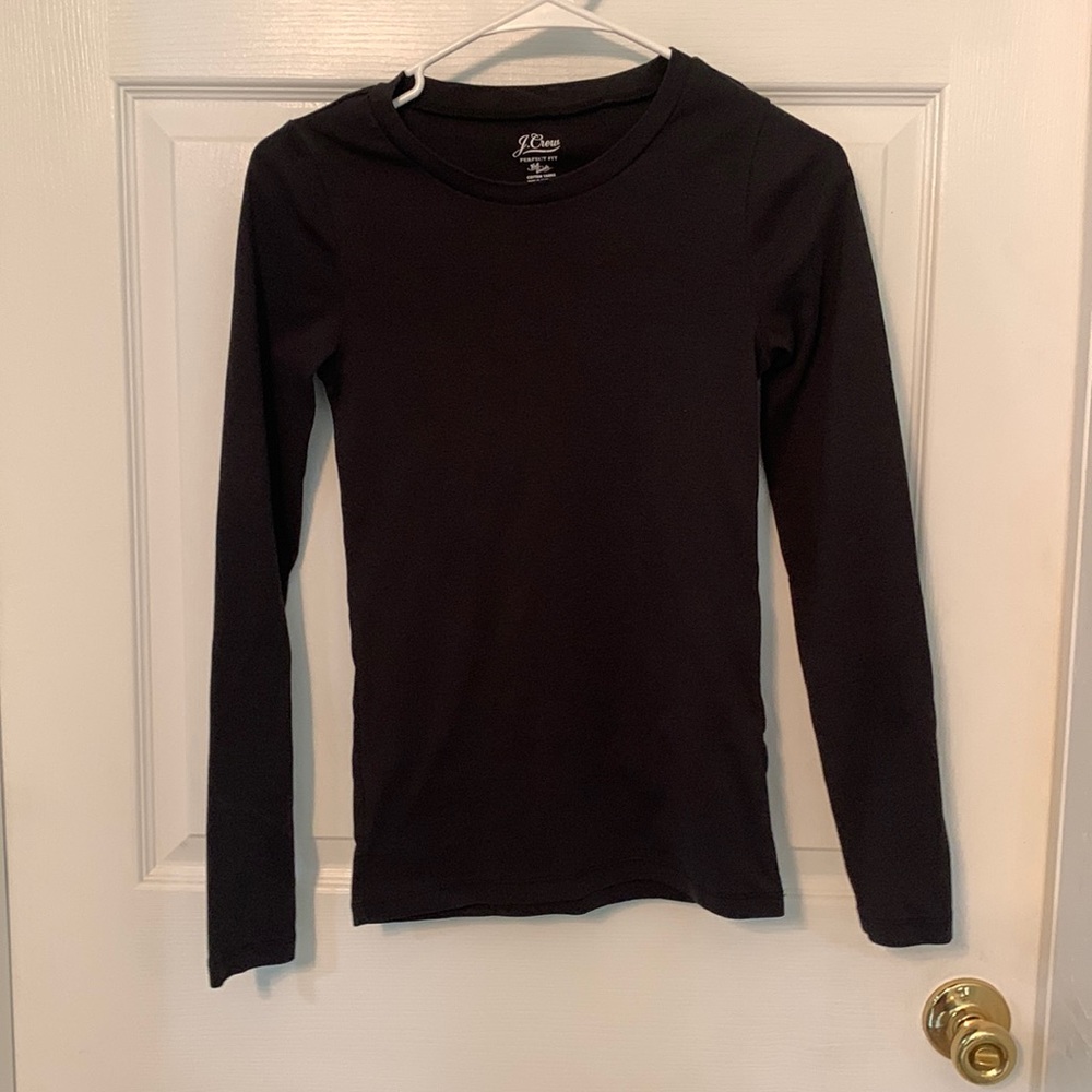 J Crew Perfect Fit Small Simple Black Long Sleeve Tee